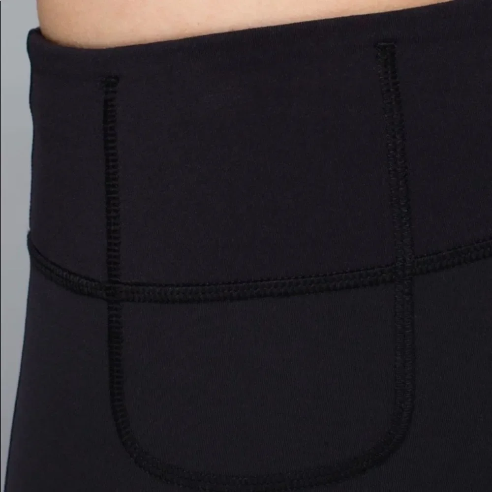 Lululemon Black Breathe Easy Crop Legging Size 4
